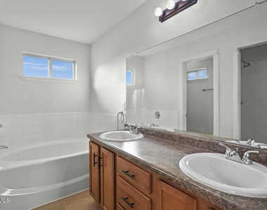 1451 Senda Del Sol Lane - Photo Thumbnail 23