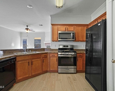1451 Senda Del Sol Lane - Photo Thumbnail 6