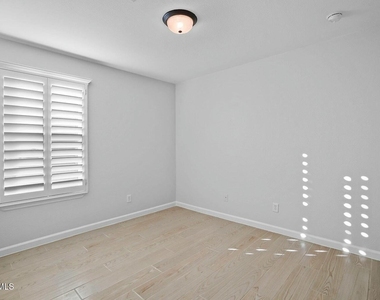 1451 Senda Del Sol Lane - Photo Thumbnail 15
