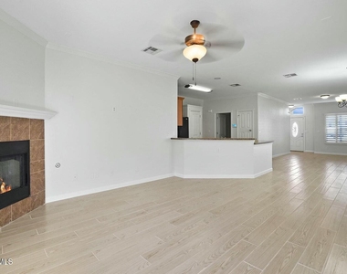 1451 Senda Del Sol Lane - Photo Thumbnail 9