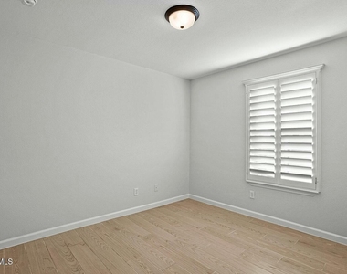 1451 Senda Del Sol Lane - Photo Thumbnail 18