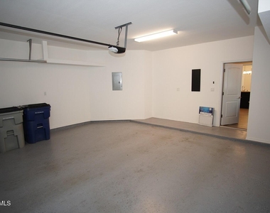 2136 William Caples Street - Photo Thumbnail 10