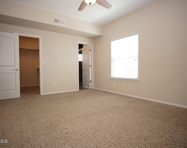2136 William Caples Street - Photo Thumbnail 12