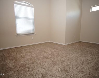 2136 William Caples Street - Photo Thumbnail 19