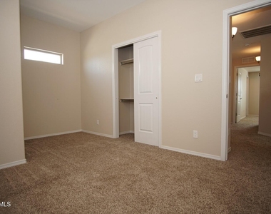 2136 William Caples Street - Photo Thumbnail 20