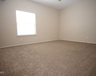2136 William Caples Street - Photo Thumbnail 11