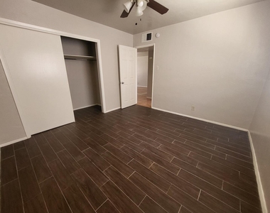 2607 Nations Avenue - Photo Thumbnail 7