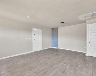 8827 Mount Elbert Drive - Photo Thumbnail 1