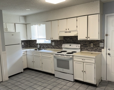 909 Hamilton Avenue - Photo Thumbnail 3