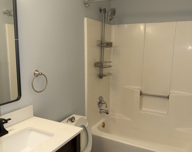 909 Hamilton Avenue - Photo Thumbnail 10