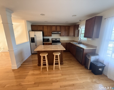 31 Nolan Circle - Photo Thumbnail 4