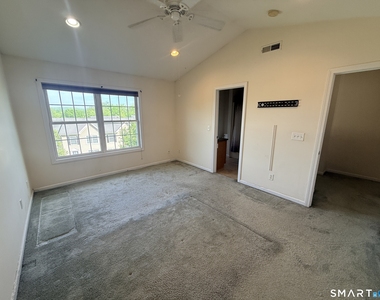 31 Nolan Circle - Photo Thumbnail 8