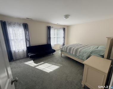 31 Nolan Circle - Photo Thumbnail 12