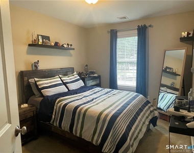 380 King Street - Photo Thumbnail 12