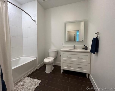 111b Morgan Street - Photo Thumbnail 24