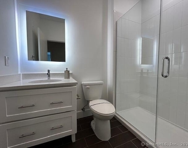 111b Morgan Street - Photo Thumbnail 27