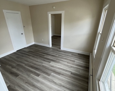 33 Dewey Street - Photo Thumbnail 1