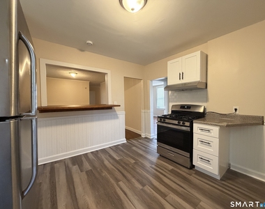 37-41 Jackson Avenue - Photo Thumbnail 5