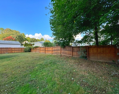 84 Sunnyridge Avenue - Photo Thumbnail 14