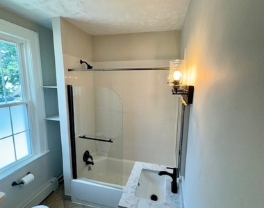 37 Seaview Avenue - Photo Thumbnail 12