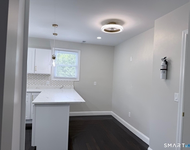 31 Atwater Avenue - Photo Thumbnail 3