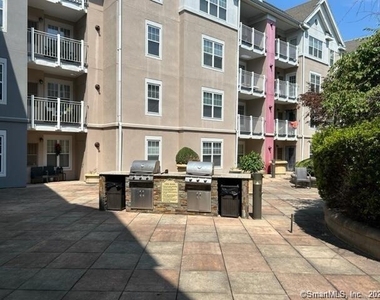 488 Bedford Street - Photo Thumbnail 3
