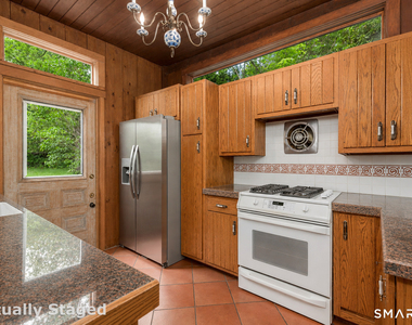 32 West Avenue - Photo Thumbnail 2