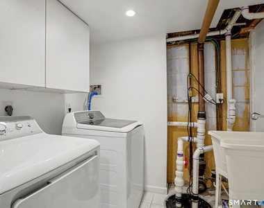 42 County Street - Photo Thumbnail 17
