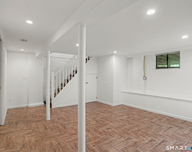 42 County Street - Photo Thumbnail 16