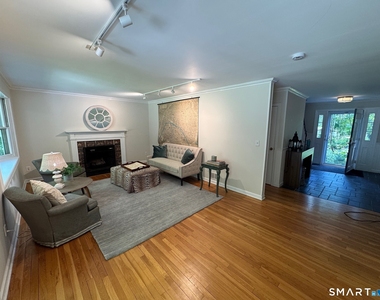 91 Raymond Street - Photo Thumbnail 7