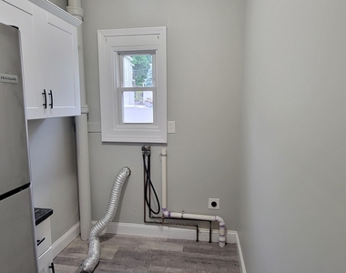 96 Berlin Avenue - Photo Thumbnail 12