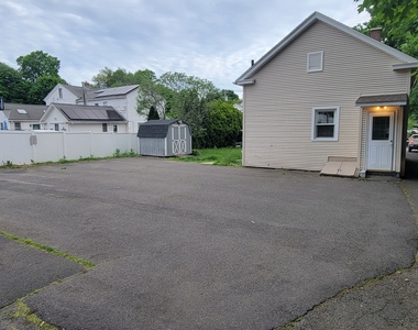 96 Berlin Avenue - Photo Thumbnail 13