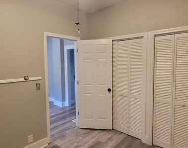 96 Berlin Avenue - Photo Thumbnail 6
