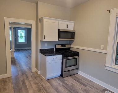 96 Berlin Avenue - Photo Thumbnail 11