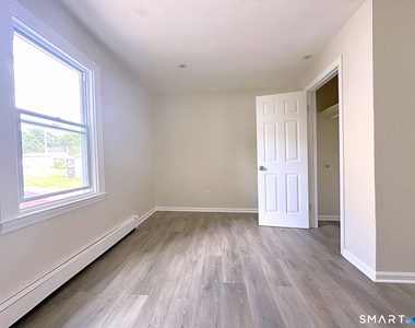 13 13 Bartlett Street - Photo Thumbnail 10