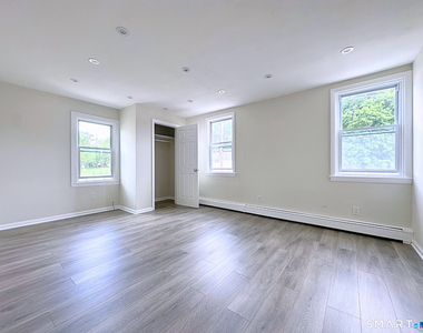 13 13 Bartlett Street - Photo Thumbnail 5