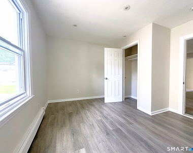 13 13 Bartlett Street - Photo Thumbnail 11