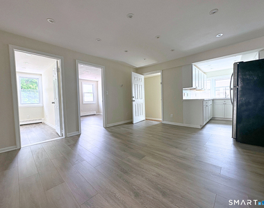 13 13 Bartlett Street - Photo Thumbnail 2