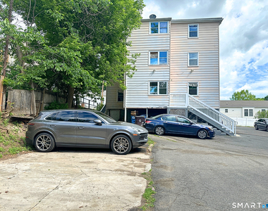 13 13 Bartlett Street - Photo Thumbnail 4
