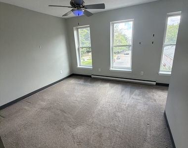 44 Willow Street - Photo Thumbnail 4