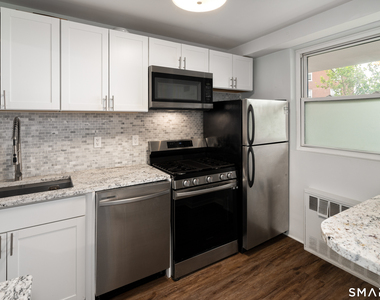 91 Strawberry Hill Avenue - Photo Thumbnail 10