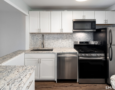 91 Strawberry Hill Avenue - Photo Thumbnail 8