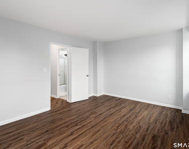 91 Strawberry Hill Avenue - Photo Thumbnail 6