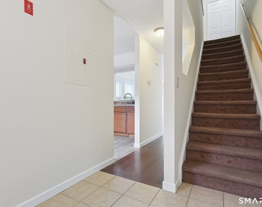 1425 Quinnipiac Avenue - Photo Thumbnail 15
