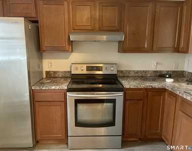 1425 Quinnipiac Avenue - Photo Thumbnail 3