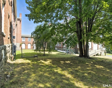156 Garfield Avenue - Photo Thumbnail 12