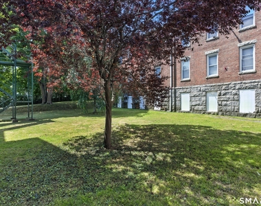 156 Garfield Avenue - Photo Thumbnail 11