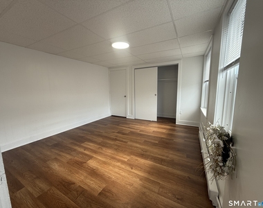 156 Garfield Avenue - Photo Thumbnail 4