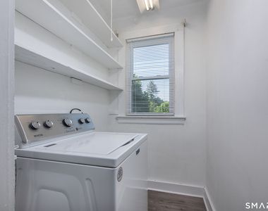 333 Center Street - Photo Thumbnail 6