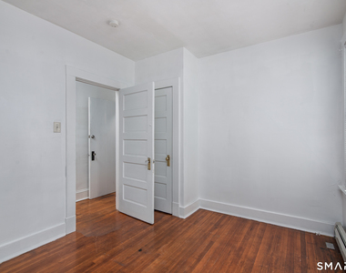 333 Center Street - Photo Thumbnail 13